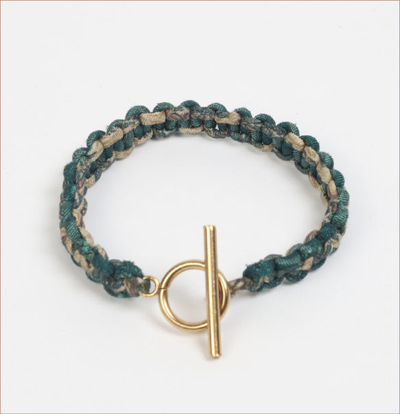 Macrame bracelet