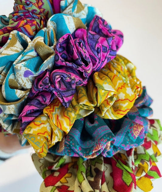Scrunchy, silke Iwasasari